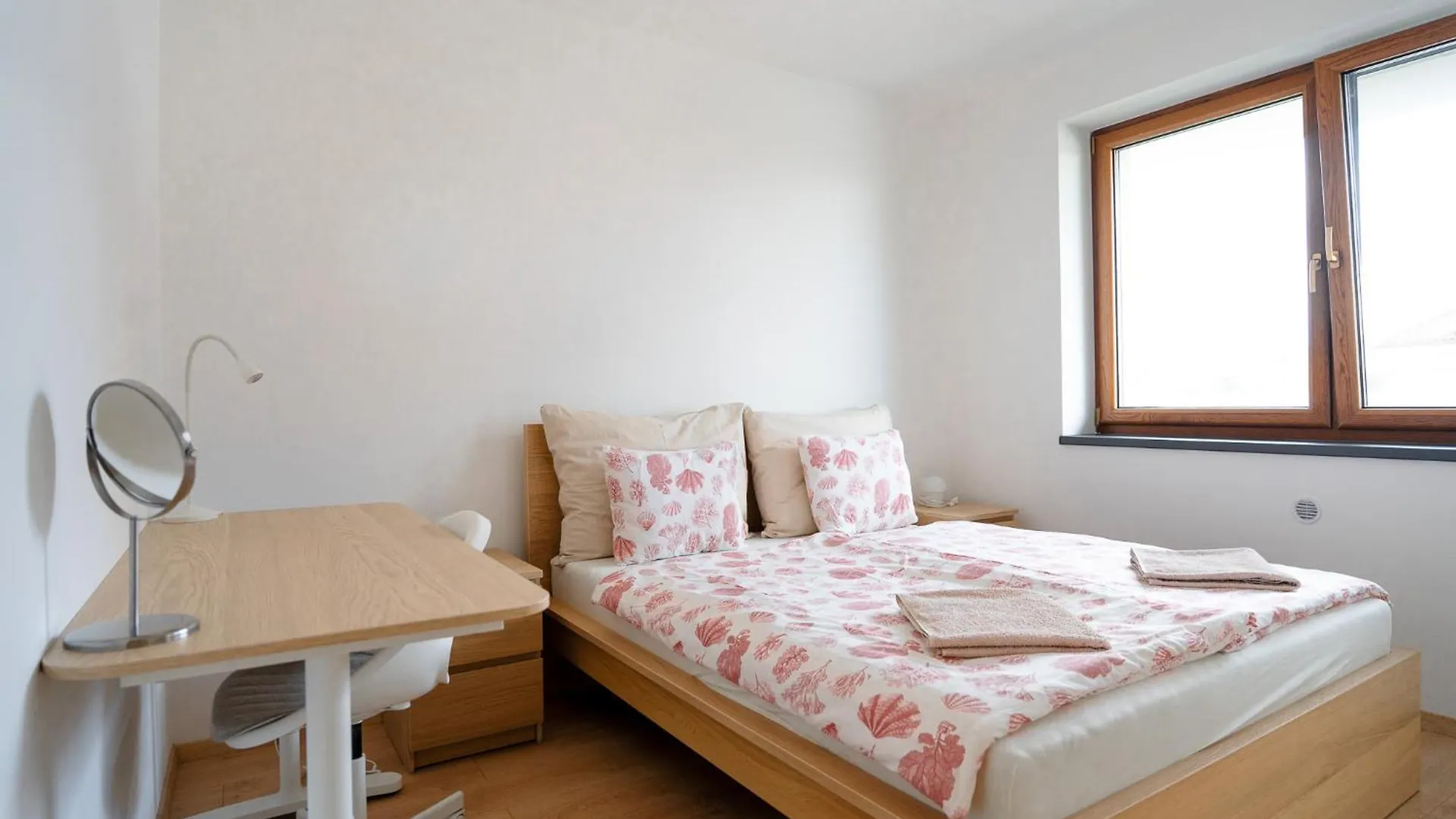 The Dante Villa Apartments Prague 4*,
